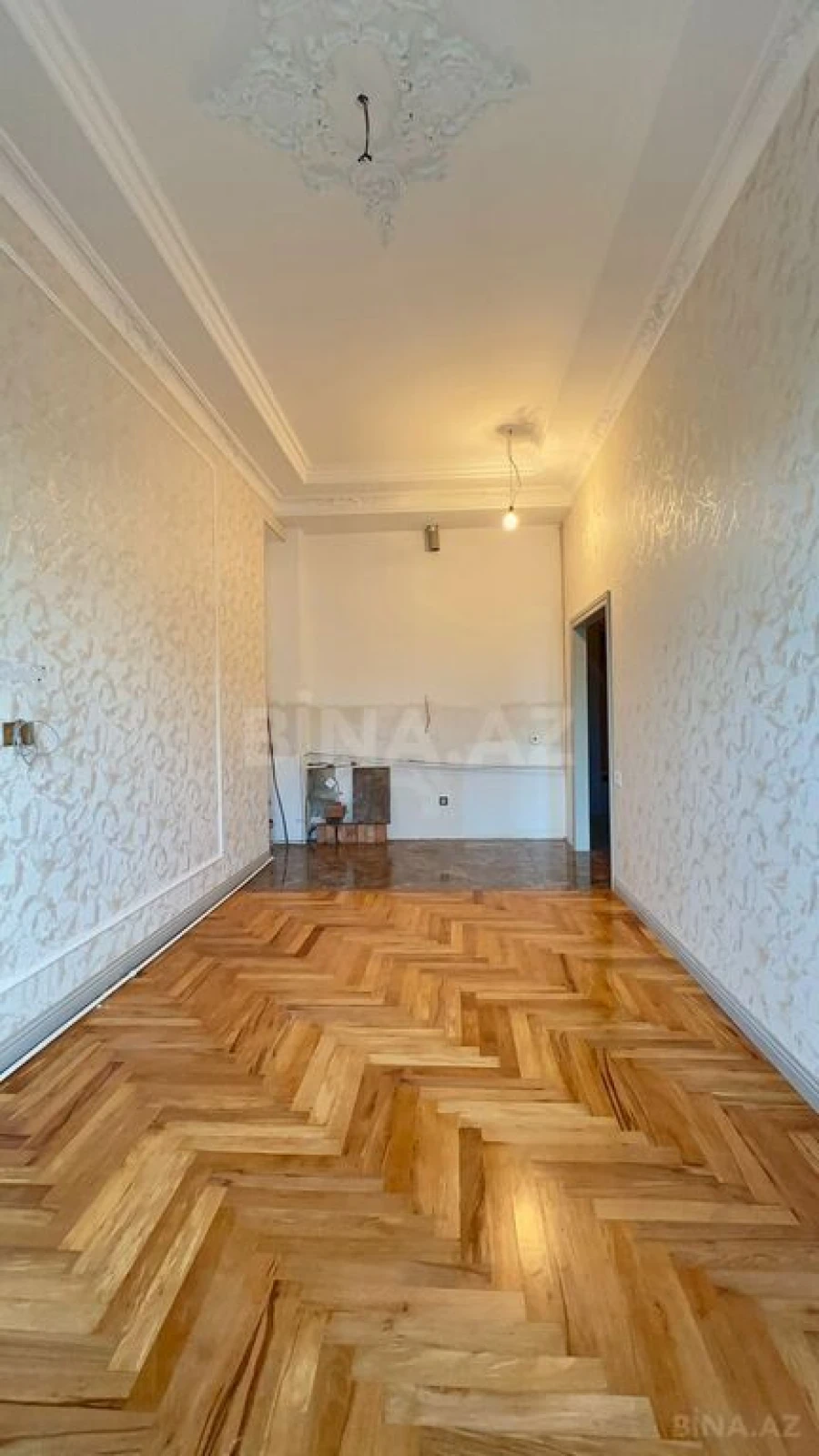 Satılır 2 otaqlı mənzil 63 m²