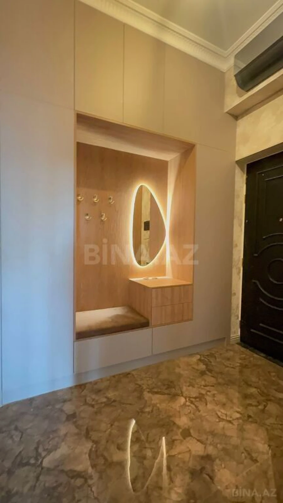 Satılır 2 otaqlı mənzil 63 m²