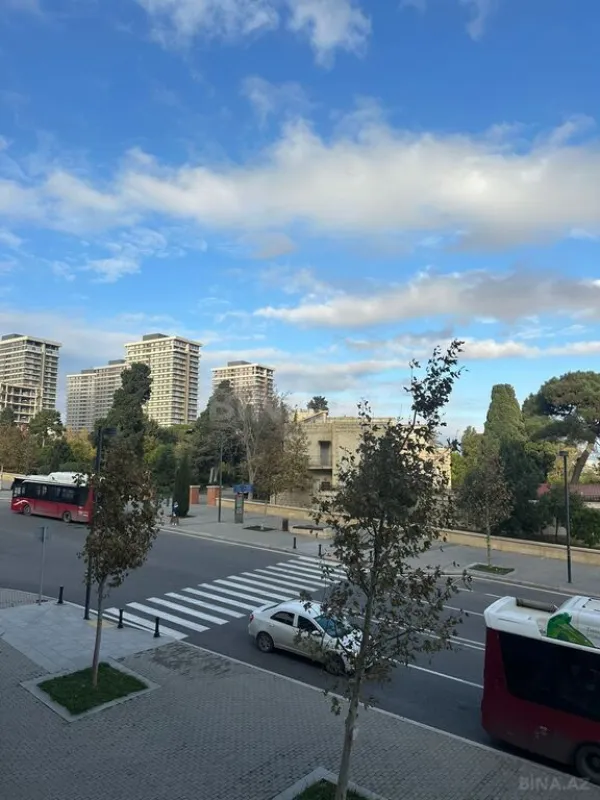 Satılır 2 otaqlı mənzil 63 m²