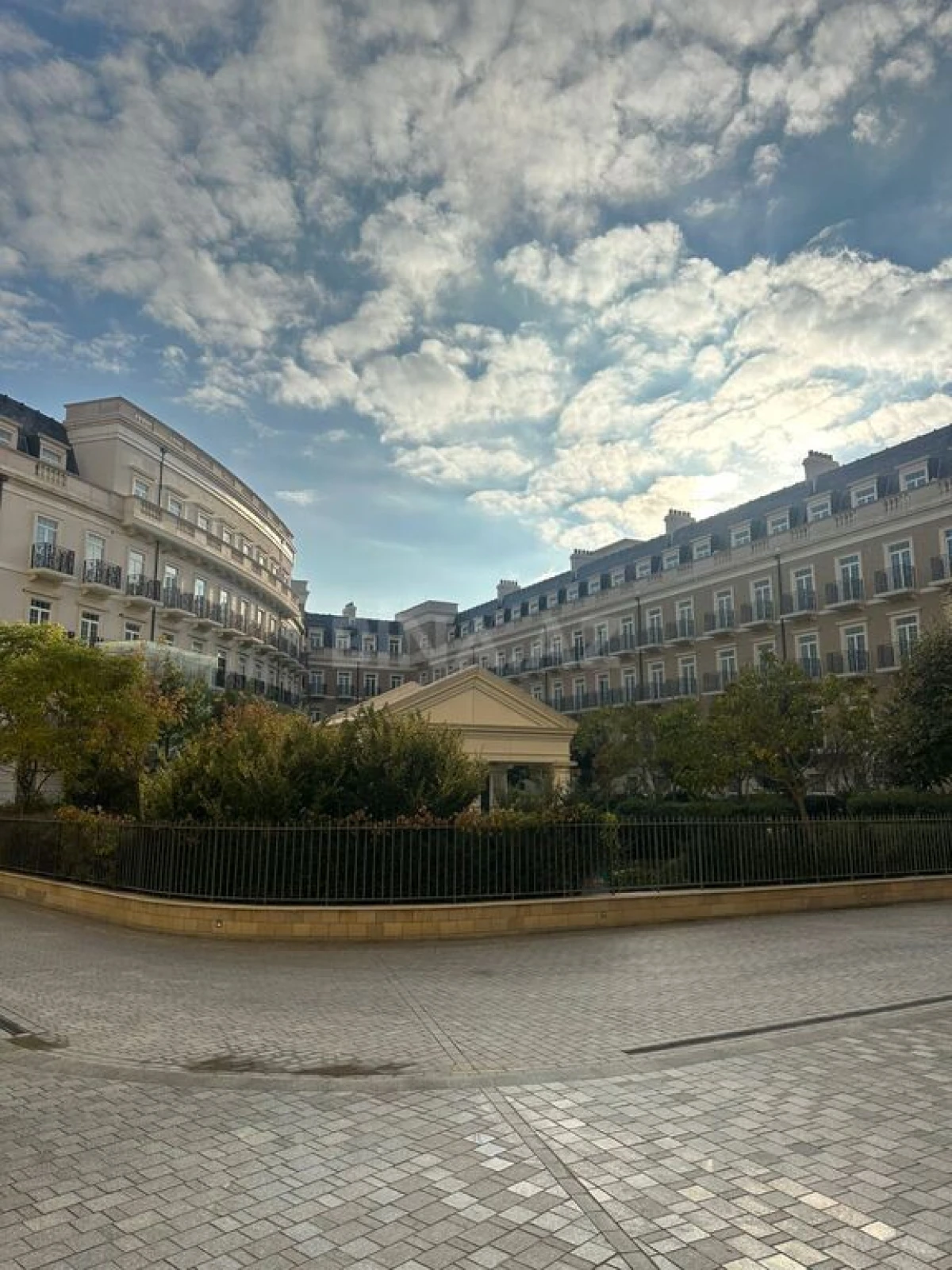 Satılır 2 otaqlı mənzil 63 m²