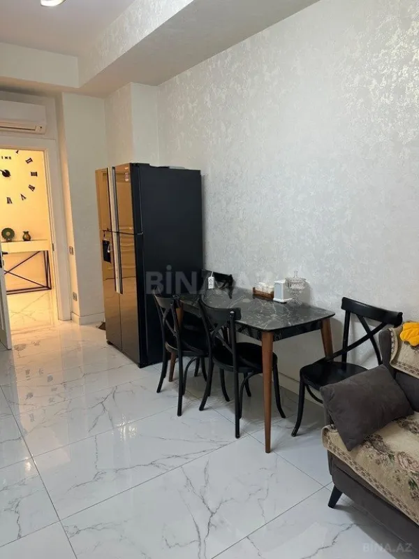 Kirayə verilir 4 otaqlı mənzil 150 m²