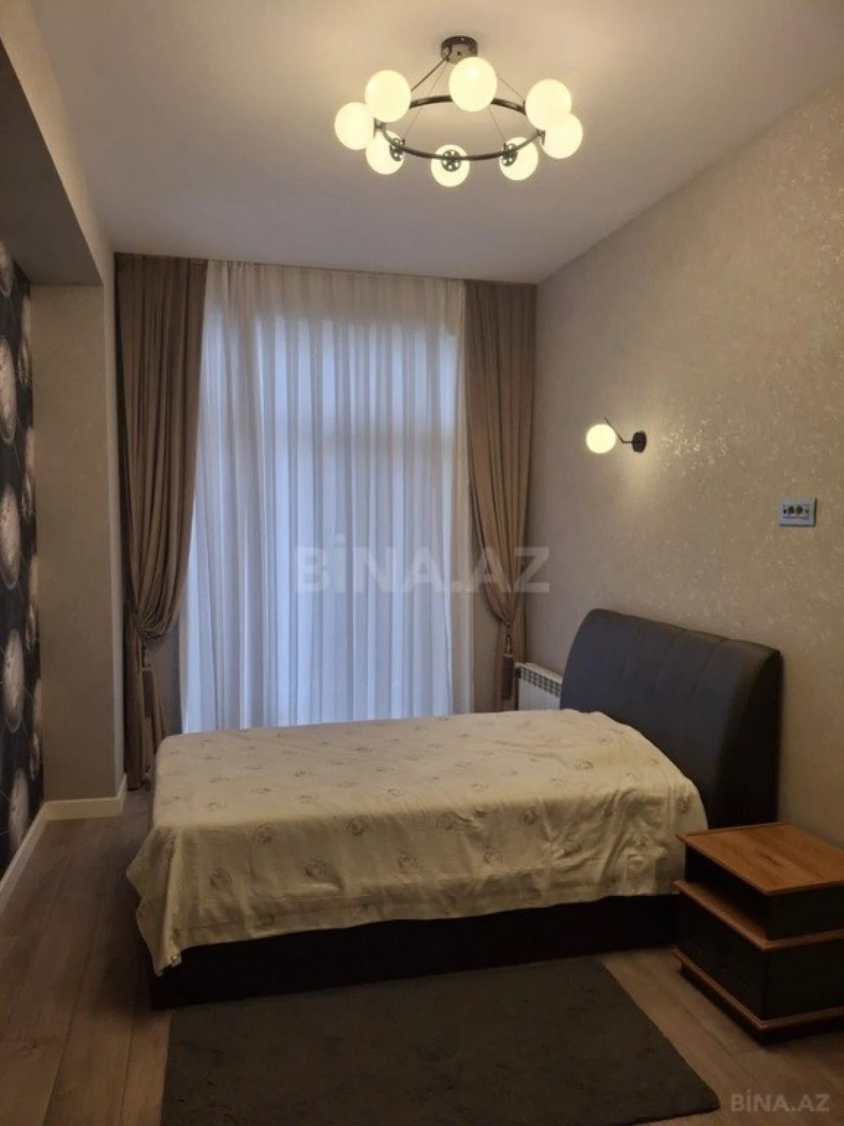 Kirayə verilir 4 otaqlı mənzil 150 m²