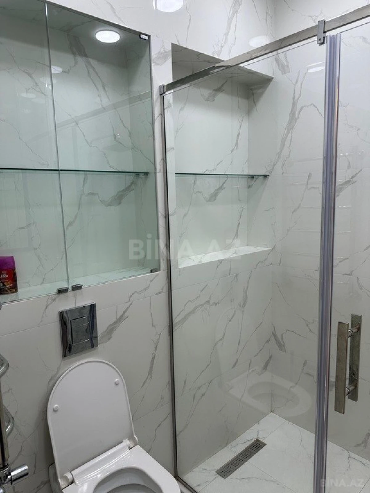 Kirayə verilir 4 otaqlı mənzil 150 m²