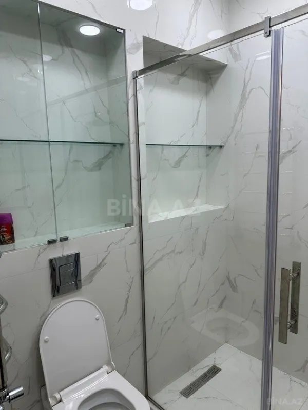 Kirayə verilir 4 otaqlı mənzil 150 m²
