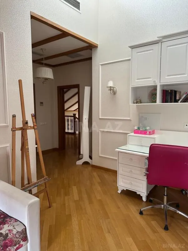Satılır 6 otaqlı həyət evi 330 m²
