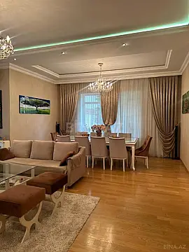 Satılır 6 otaqlı həyət evi 330 m²