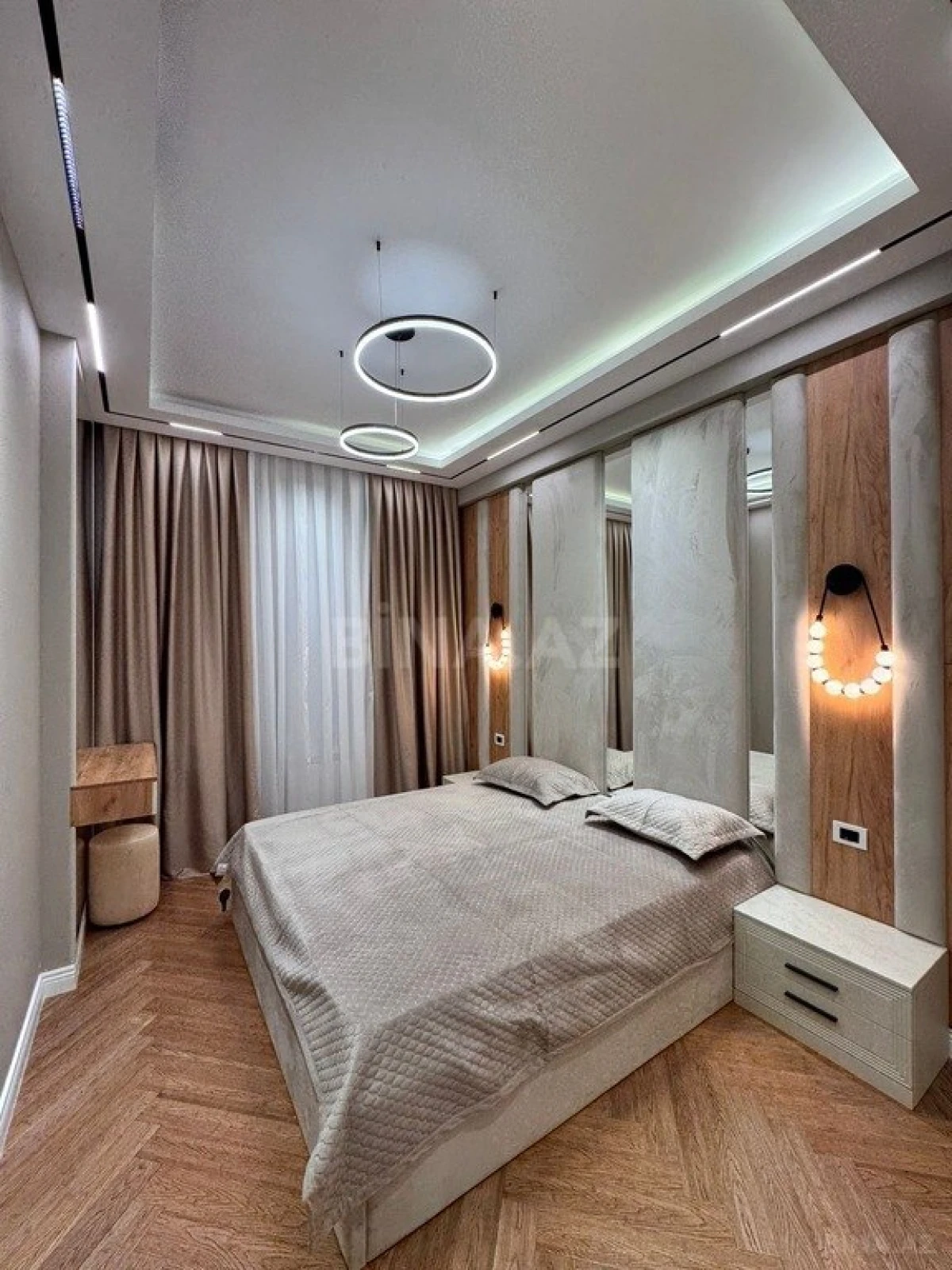 Satılır 2 otaqlı mənzil 68 m²