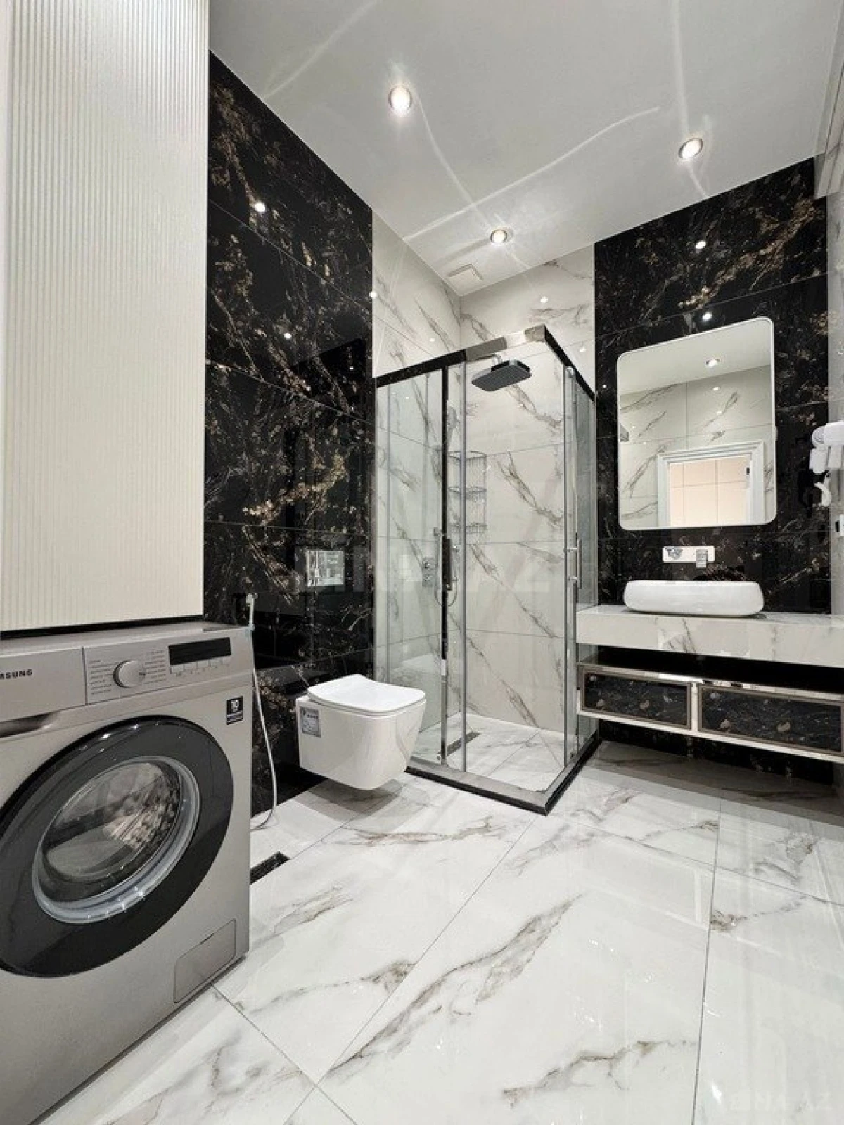 Satılır 2 otaqlı mənzil 68 m²