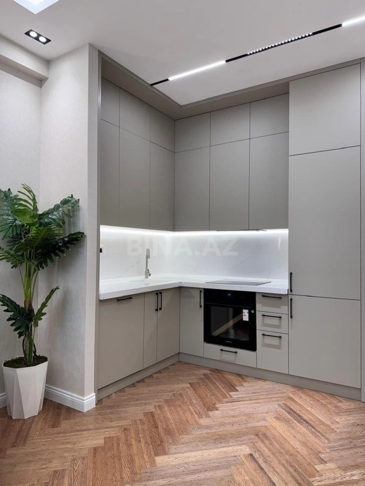 Satılır 2 otaqlı mənzil 68 m²