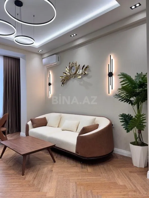 Satılır 2 otaqlı mənzil 68 m²
