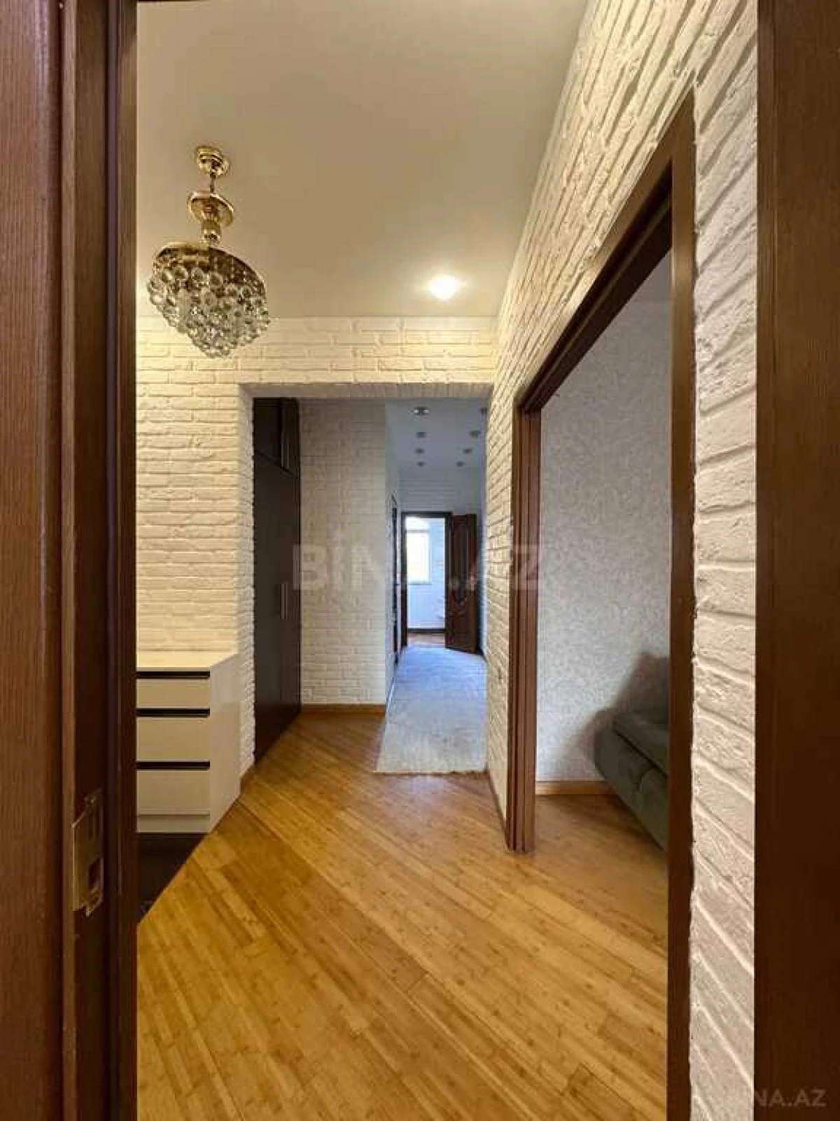 Satılır 2 otaqlı mənzil 75 m²