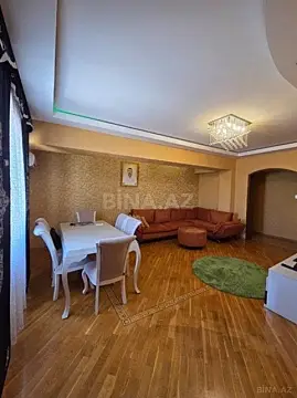 Satılır 4 otaqlı mənzil 170 m²