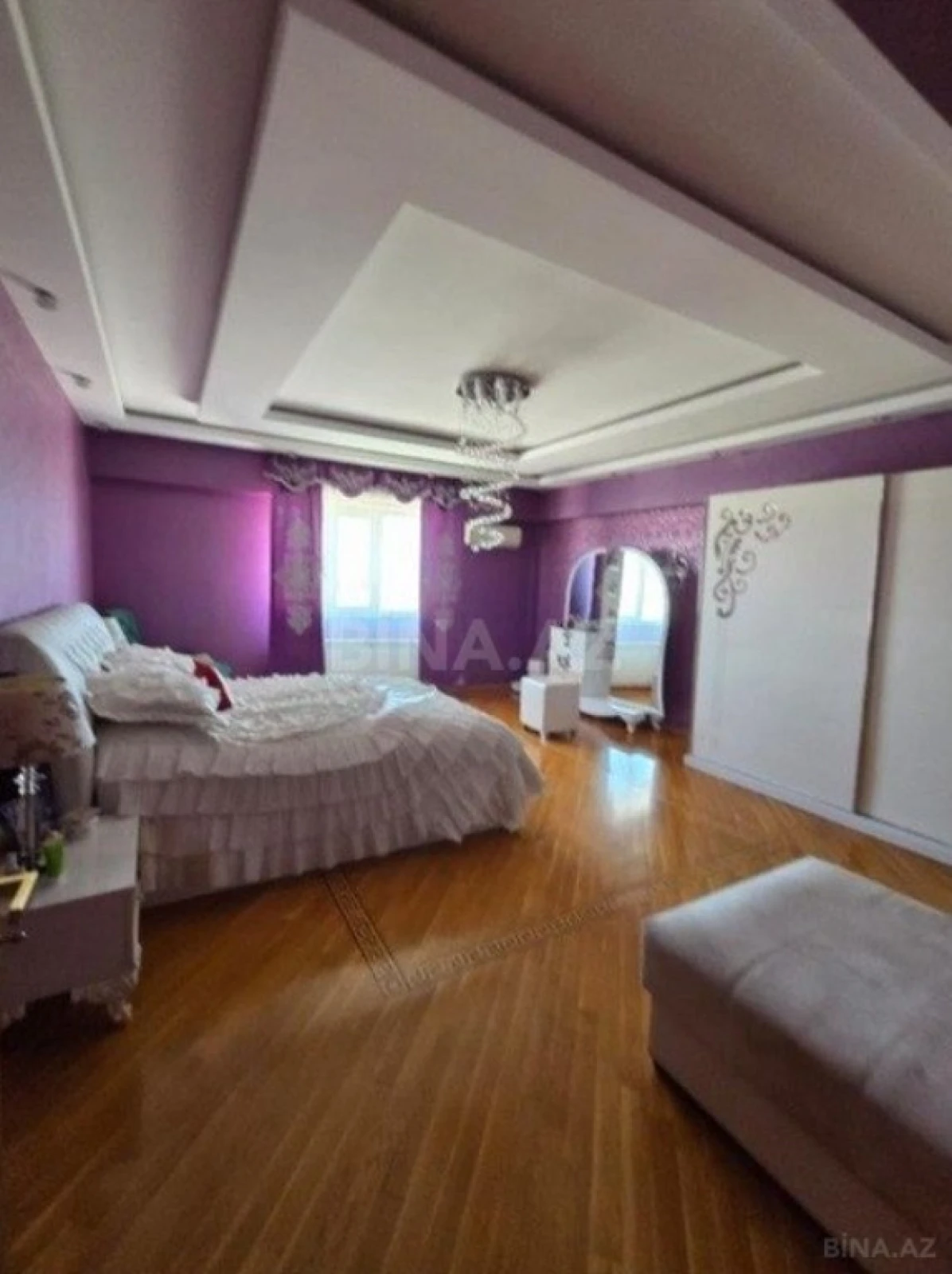 Satılır 4 otaqlı mənzil 170 m²