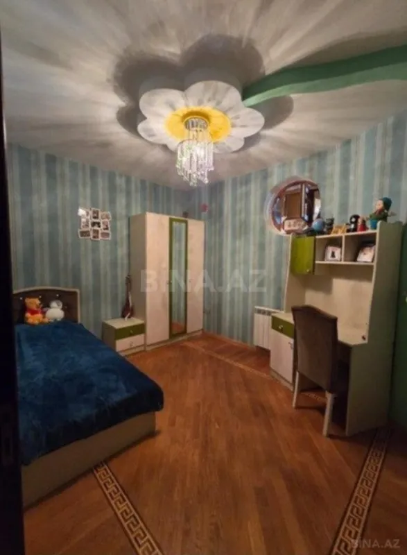 Satılır 4 otaqlı mənzil 170 m²