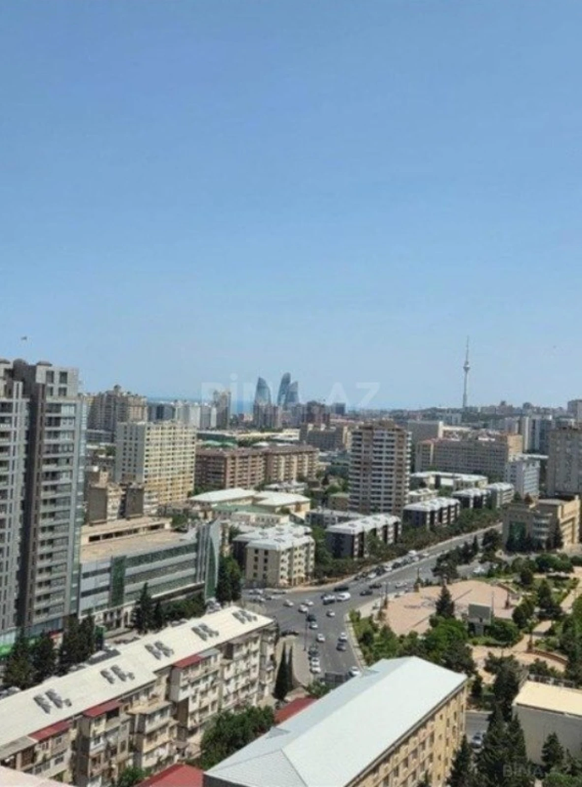 Satılır 4 otaqlı mənzil 170 m²