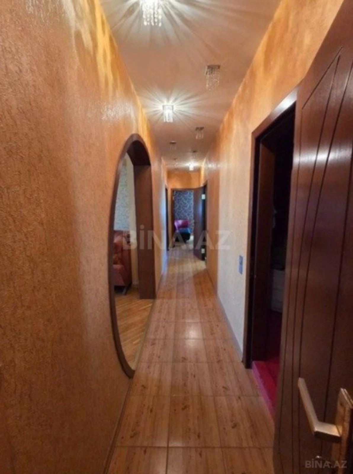 Satılır 4 otaqlı mənzil 170 m²