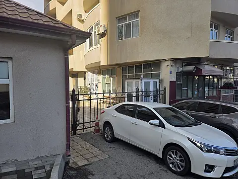 Kirayə verilir obyekt 210 m²