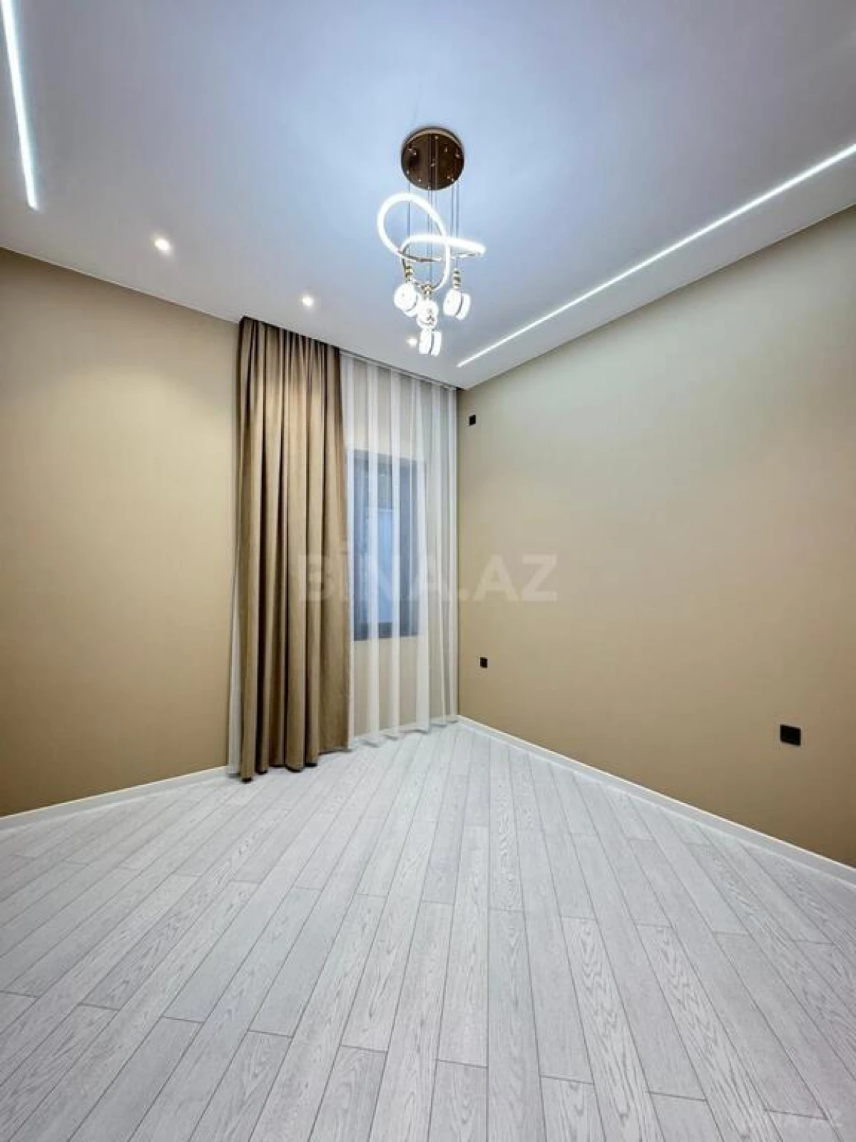 Satılır 4 otaqlı həyət evi 170 m²