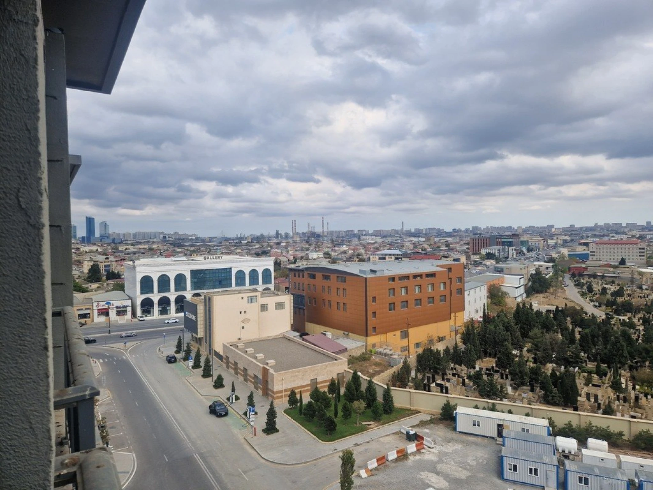 Satılır 4 otaqlı mənzil 130 m²