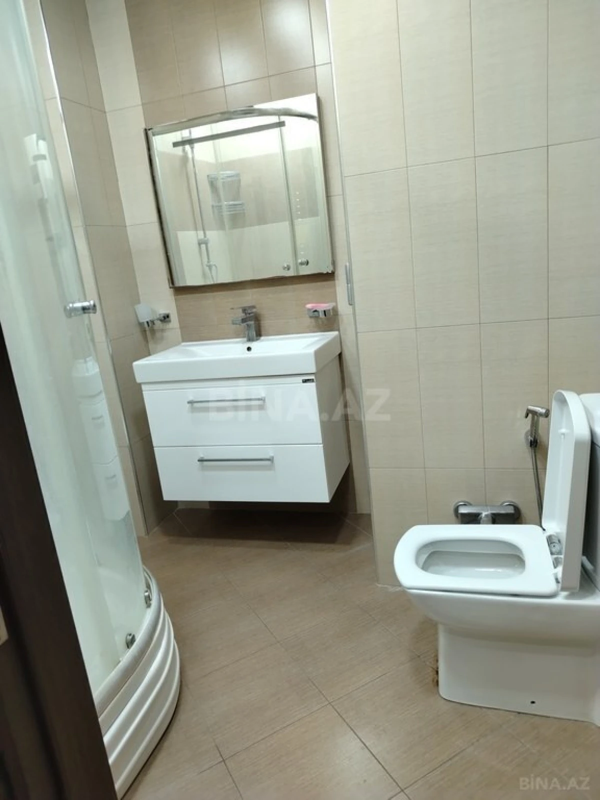 Kirayə verilir 3 otaqlı mənzil 110 m²