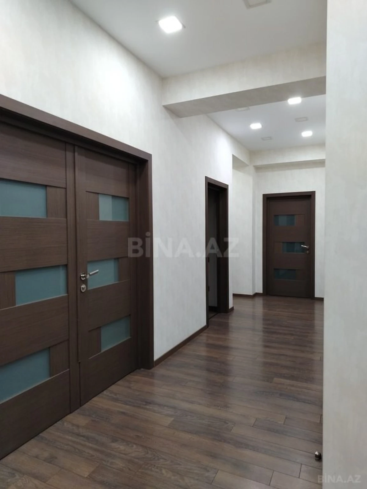 Kirayə verilir 3 otaqlı mənzil 110 m²