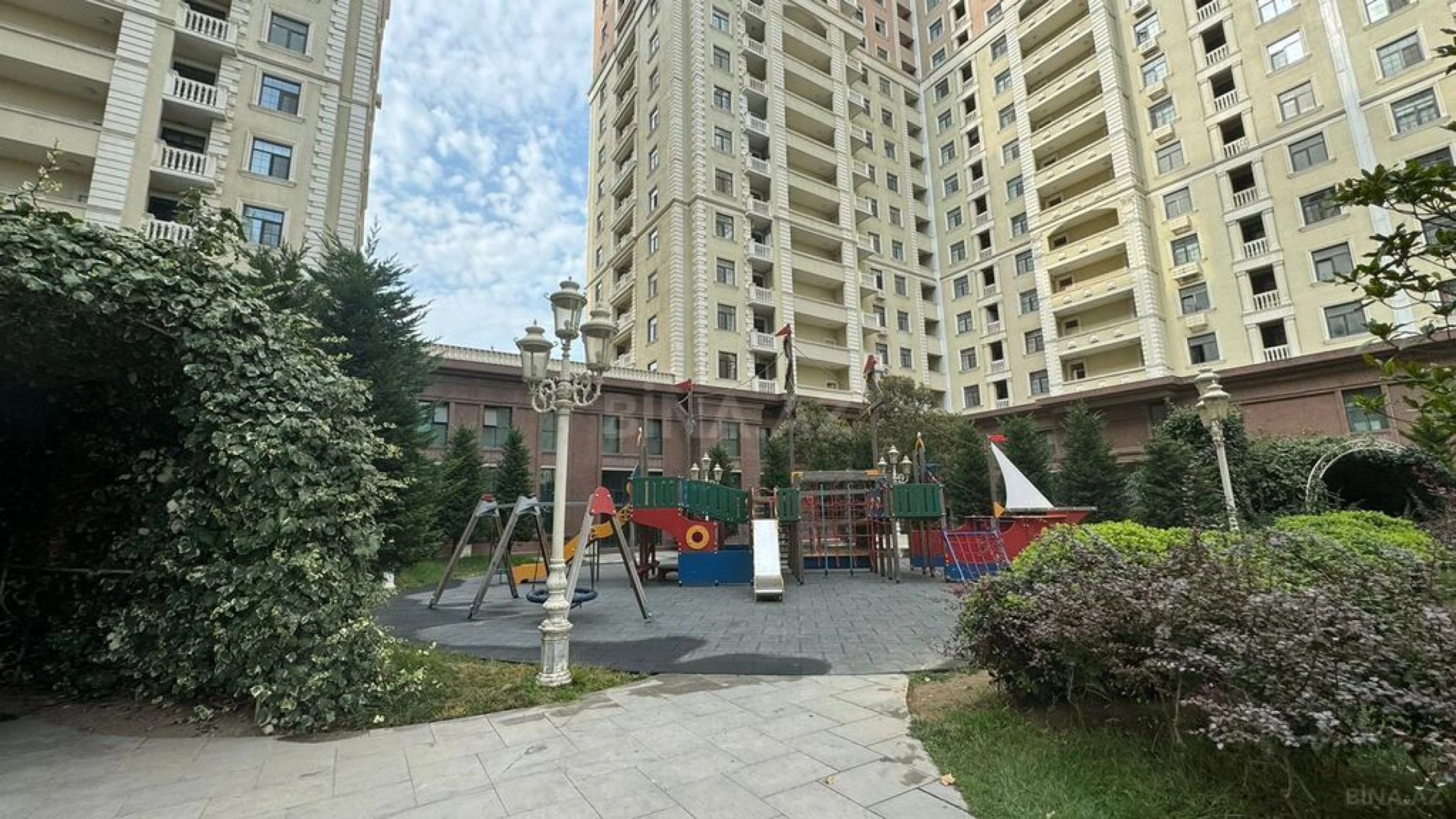 Kirayə verilir 3 otaqlı mənzil 90 m²