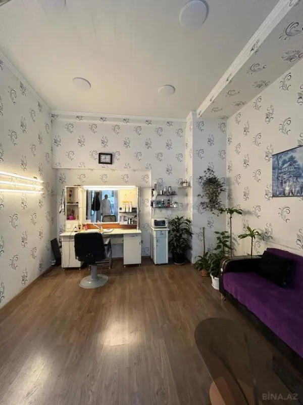 Satılır obyekt 220 m²