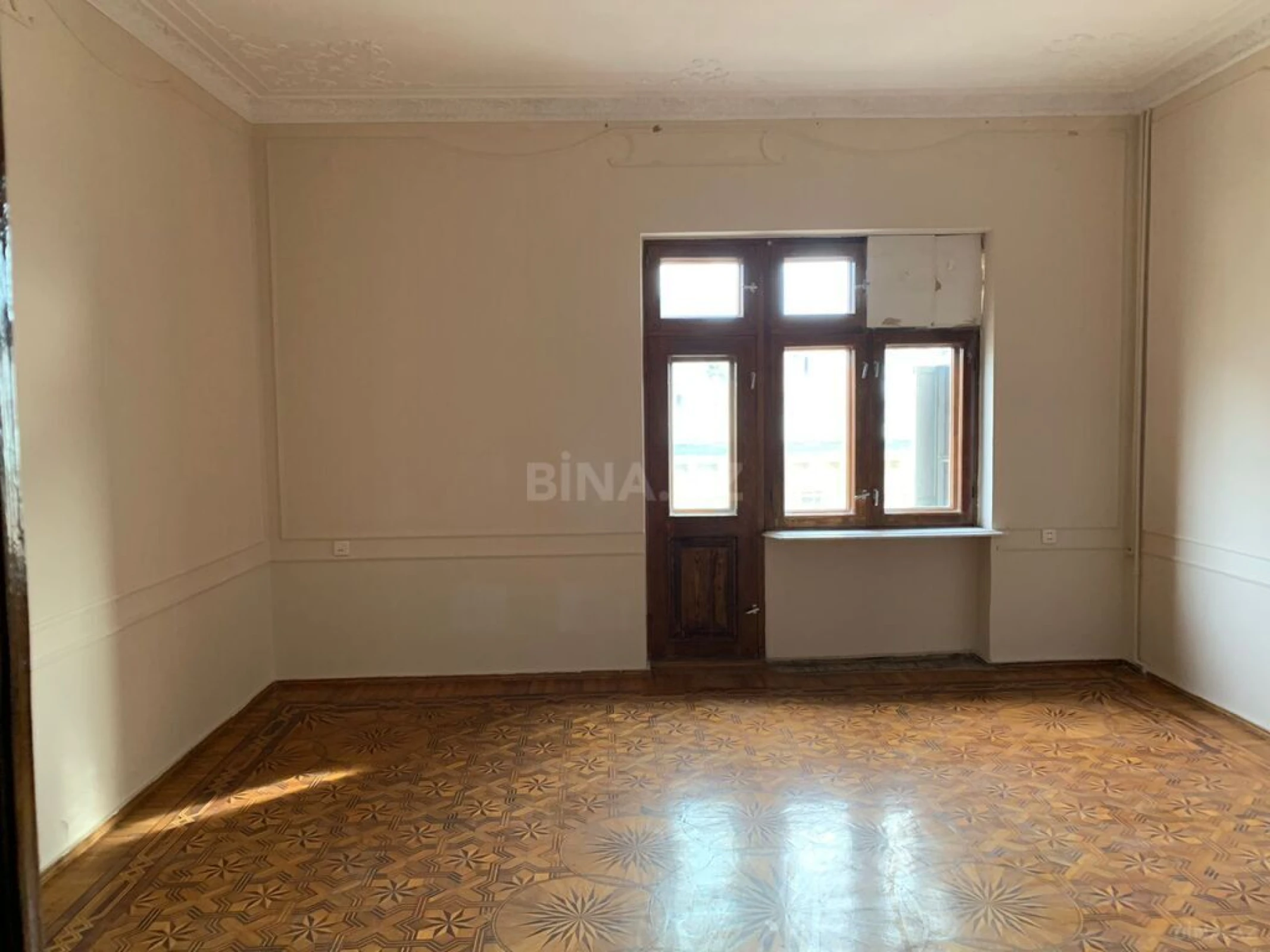 Satılır 3 otaqlı mənzil 120 m²
