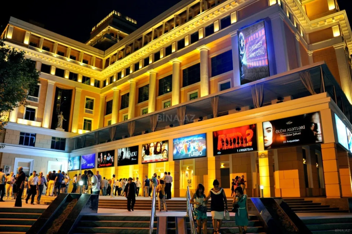 Satılır 3 otaqlı mənzil 120 m²