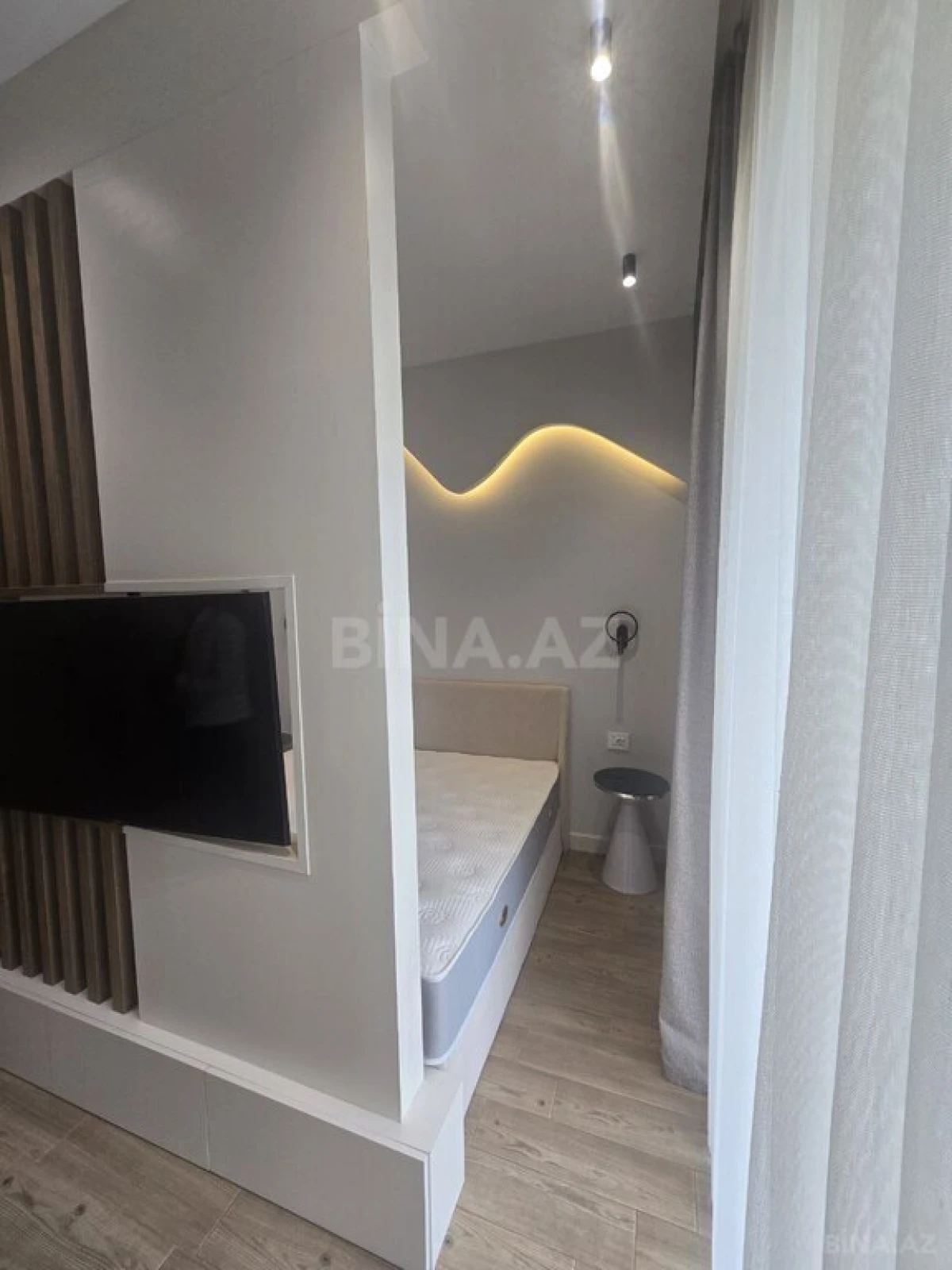 Satılır 1 otaqlı mənzil 58 m²