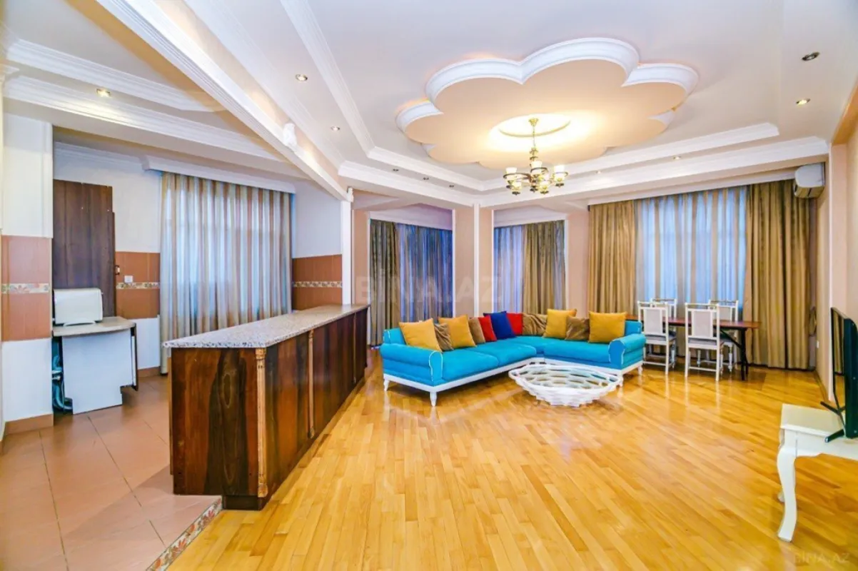 Kirayə verilir 2 otaqlı mənzil 110 m²