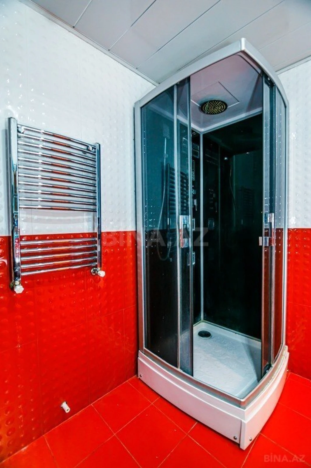 Kirayə verilir 2 otaqlı mənzil 110 m²