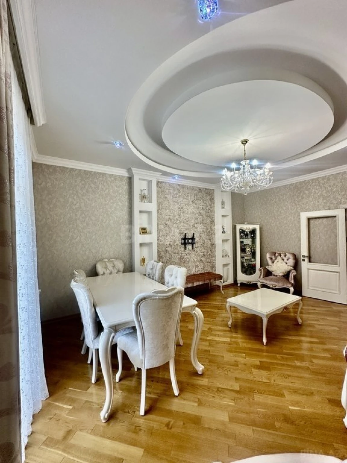 Satılır 3 otaqlı mənzil 100 m²