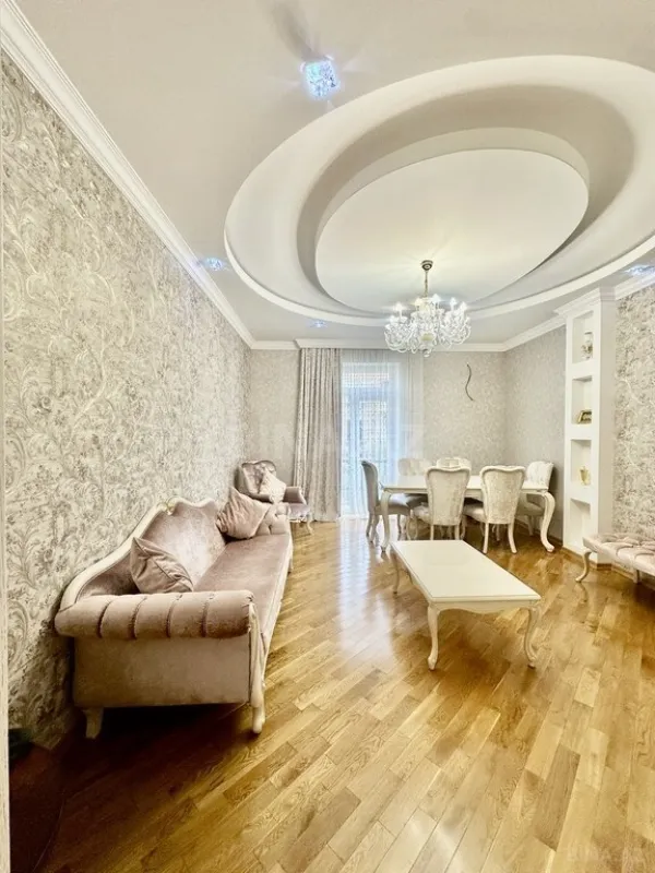 Satılır 3 otaqlı mənzil 100 m²