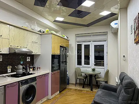 Kirayə verilir 2 otaqlı mənzil 85 m²