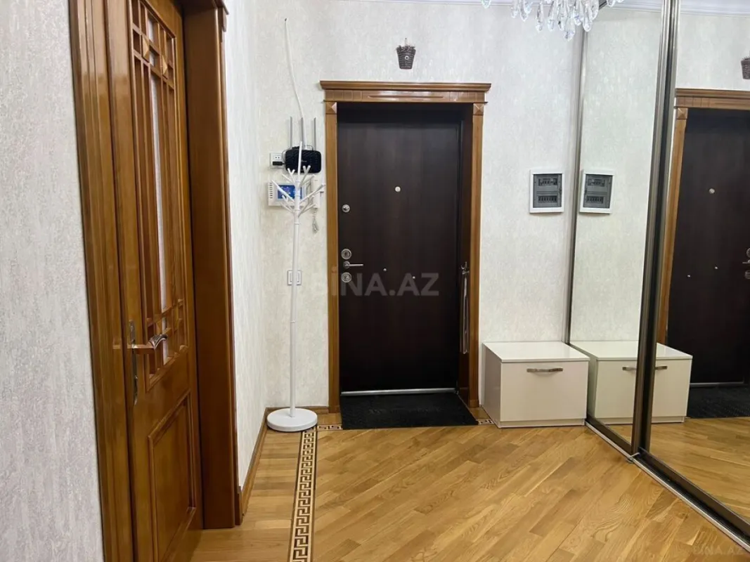 Kirayə verilir 2 otaqlı mənzil 85 m²