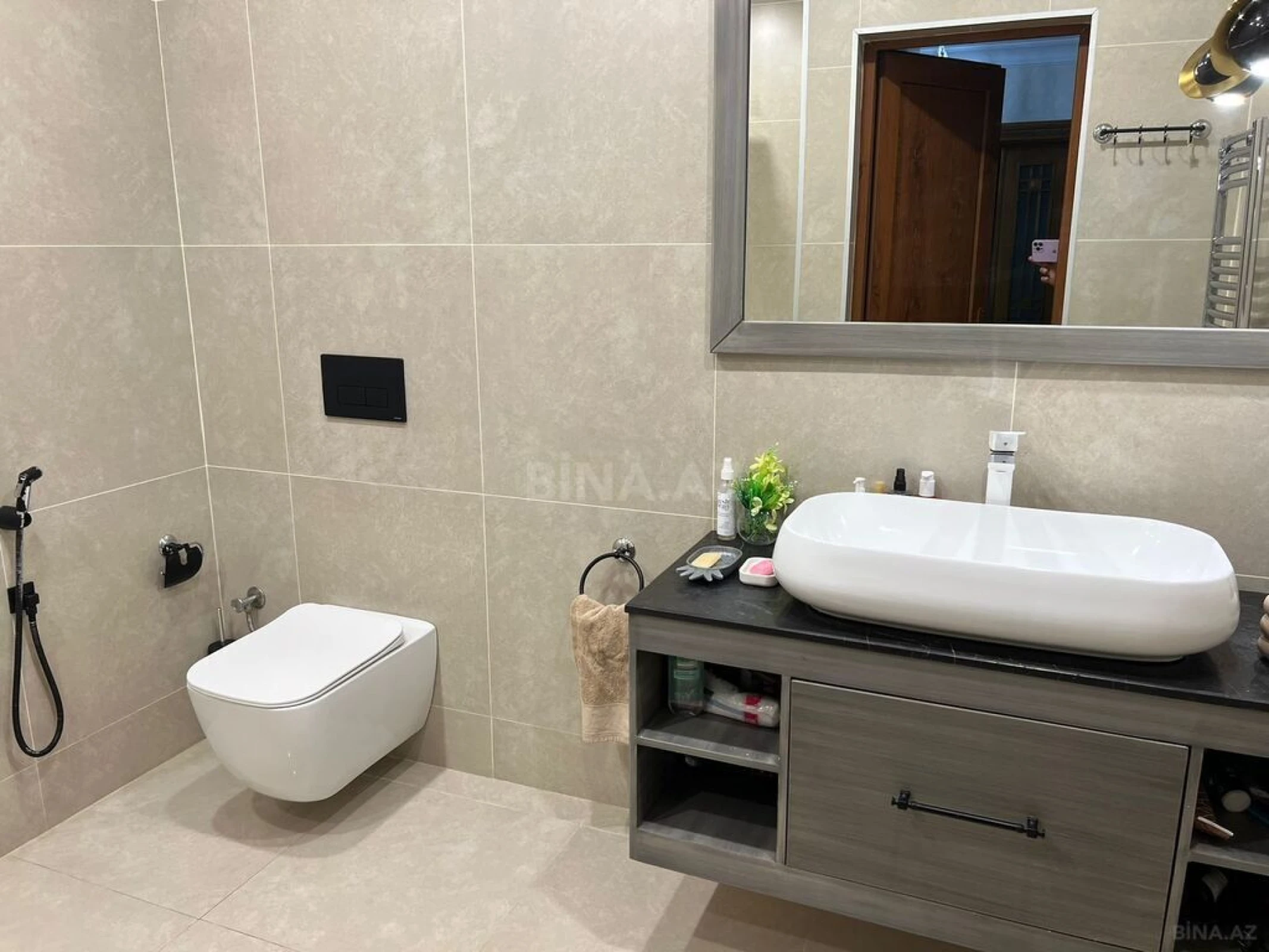 Kirayə verilir 2 otaqlı mənzil 85 m²