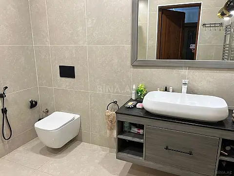 Kirayə verilir 2 otaqlı mənzil 85 m²
