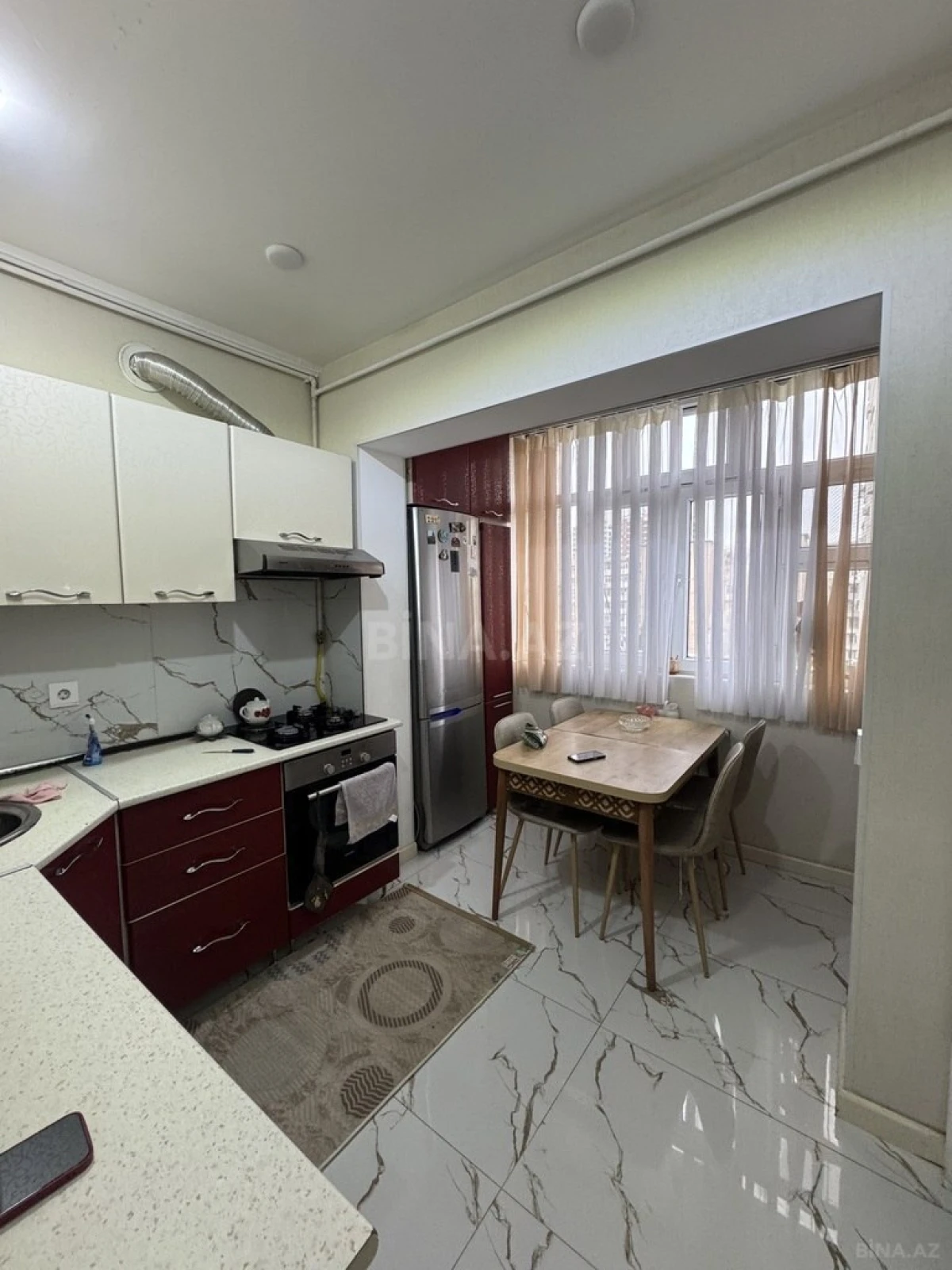 Satılır 5 otaqlı mənzil 120 m²
