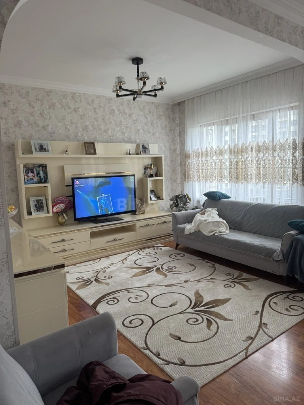 Satılır 5 otaqlı mənzil 120 m²