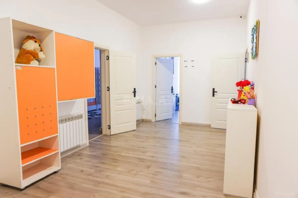 Satılır obyekt 517 m²