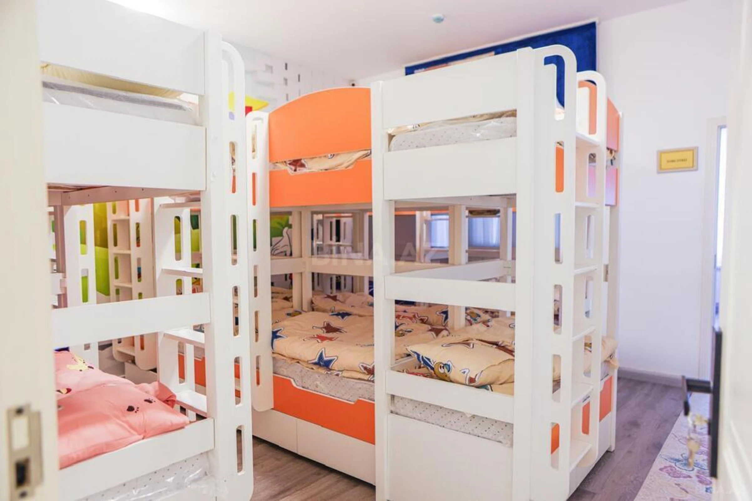 Satılır obyekt 517 m²