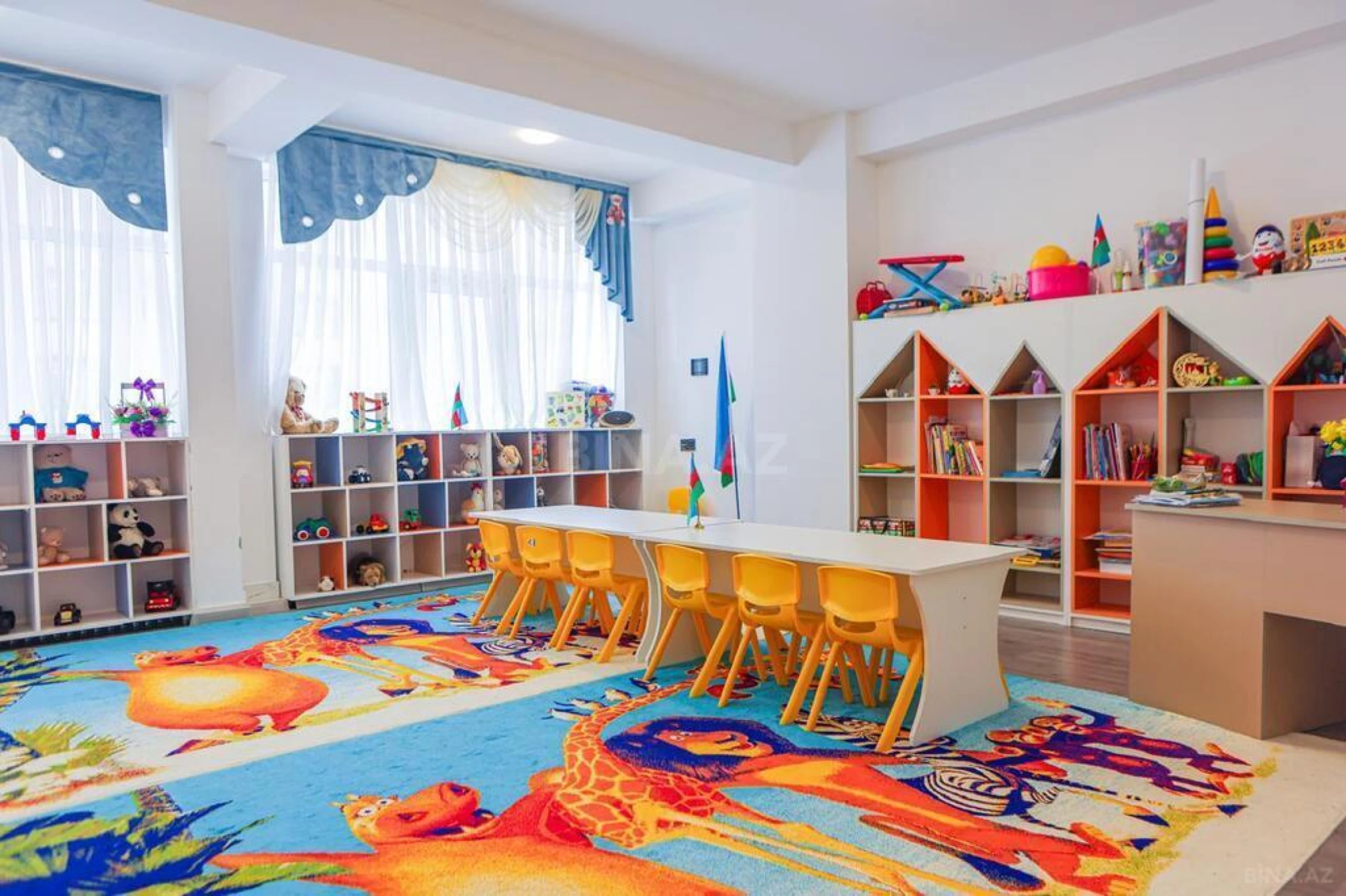 Satılır obyekt 517 m²