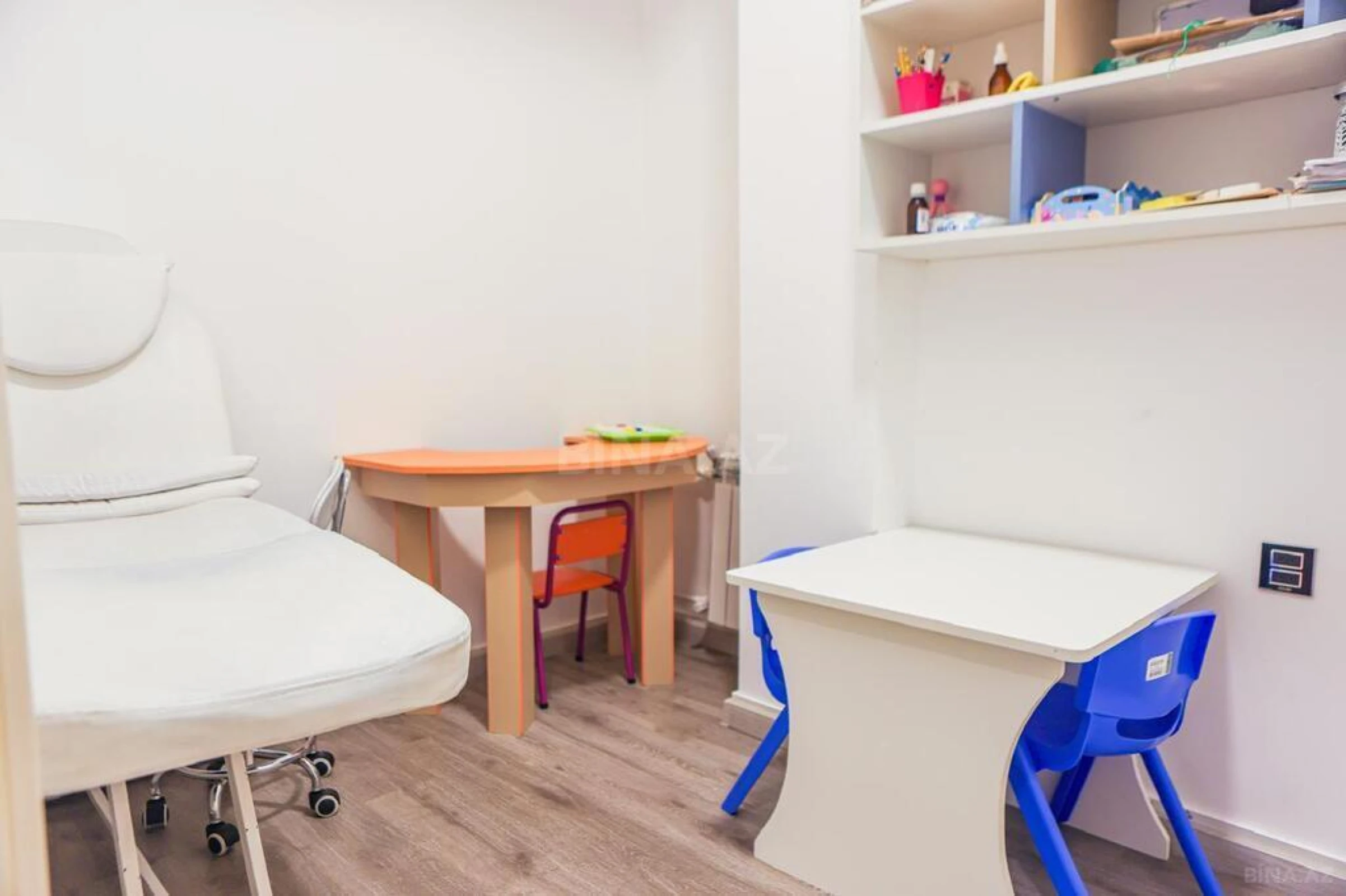 Satılır obyekt 517 m²