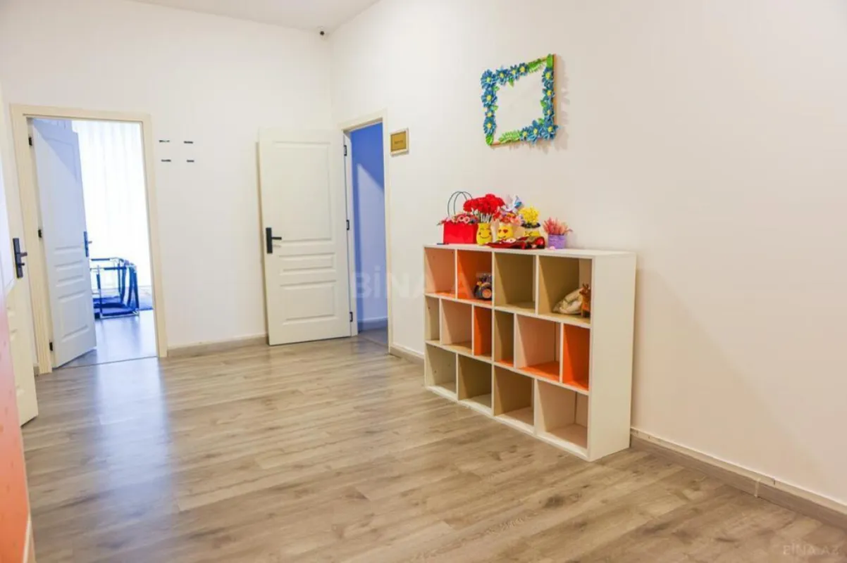 Satılır obyekt 517 m²