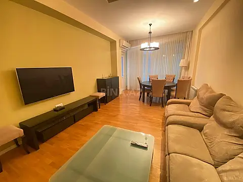 Kirayə verilir 2 otaqlı mənzil 95 m²