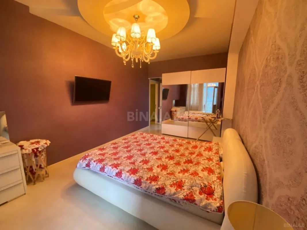 Kirayə verilir 2 otaqlı mənzil 95 m²