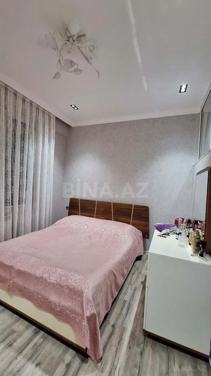 Satılır 3 otaqlı mənzil 70 m²