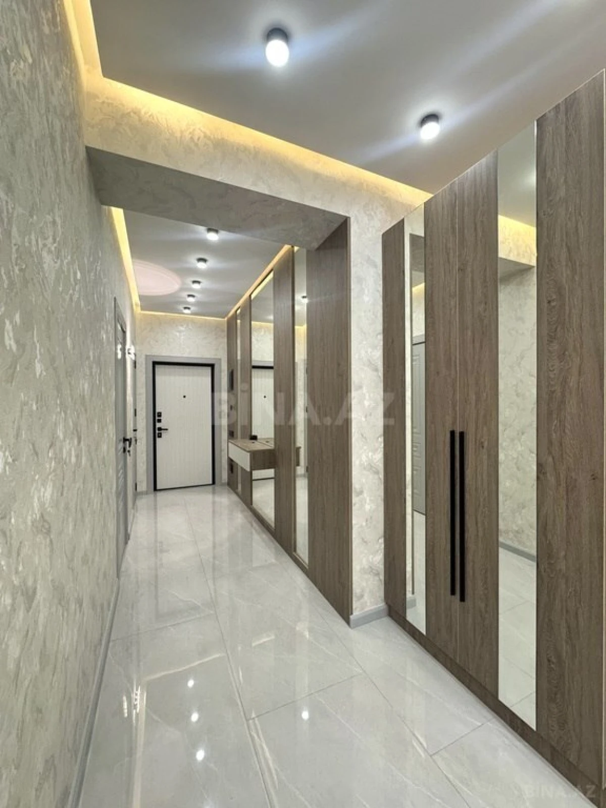 Satılır 3 otaqlı mənzil 88 m²