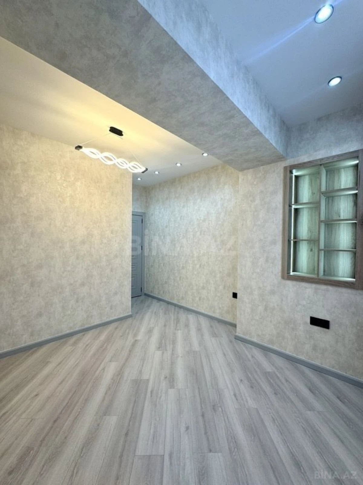 Satılır 3 otaqlı mənzil 88 m²